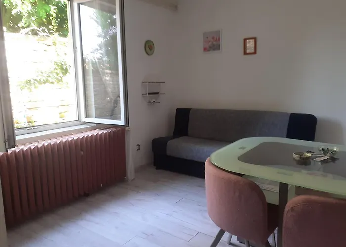 Apartment Mariza *